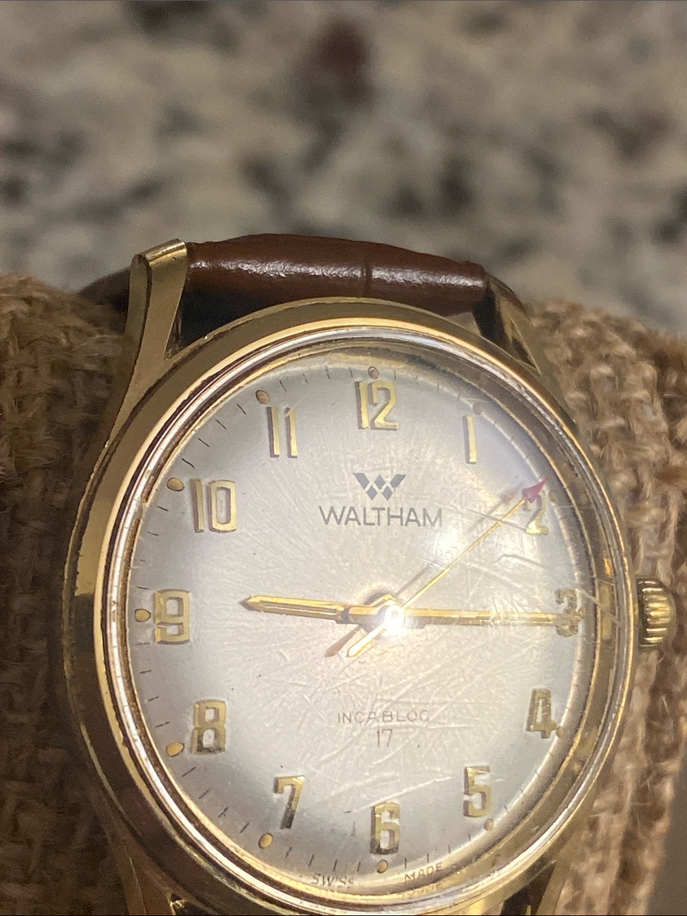 Vintage Waltham 17 Incabloc manual movement Swiss Made
